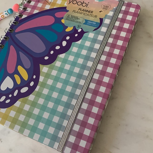 Yoobi Hard Cover Spiral Butterfly Theme Undated Planner with “Love” Keychain - Picture 6 of 16